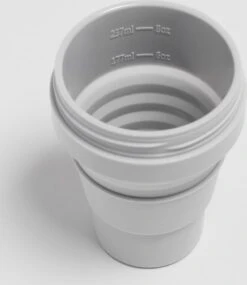 STOJO - Opvouwbare Beker - To Go - Grijs - 237ml - Herbruikbaar -Bestek Winkel 1039x1200