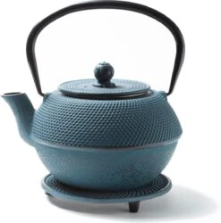 Tealøv THEE SET 1,1 LITER GIETIJZER | COMPLETE SET IN GESCHENKDOOS | Gietijzeren Theepot Met Roestvrijstalen Zeef, Gietijzeren Theekopjes En Onderzetter | In Authentiek Japanse Stijl | Arare Blauw -Bestek Winkel 1187x1200 2