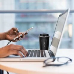 Volcan RVS Koffiebeker To Go - Thermosbeker - Theebeker - Coffee - Zwart -Bestek Winkel 1199x1200