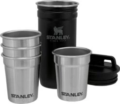 Stanley The Nesting Shot Glass Set - Hammertone Green -Bestek Winkel 1200x1039 2