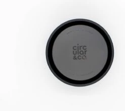 Circular&Co. Herbruikbare To Go Koffiebeker (rCUP) Crème/zwart 8oz/227ml -Bestek Winkel 1200x1066