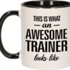 Cadeau Awesome Trainer / Geweldige Trainer Beker / Mok - Zwart Met Wit - 300 Ml Keramiek - Zwarte Bekers
