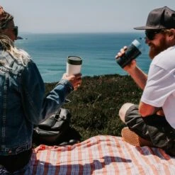 Circular & Co - Travel Mug - Koffiebeker To Go - Coffee To Go Beker - 340 Ml - Crème - Zwart - 12oz - Duurzaam -Bestek Winkel 1200x1200 156