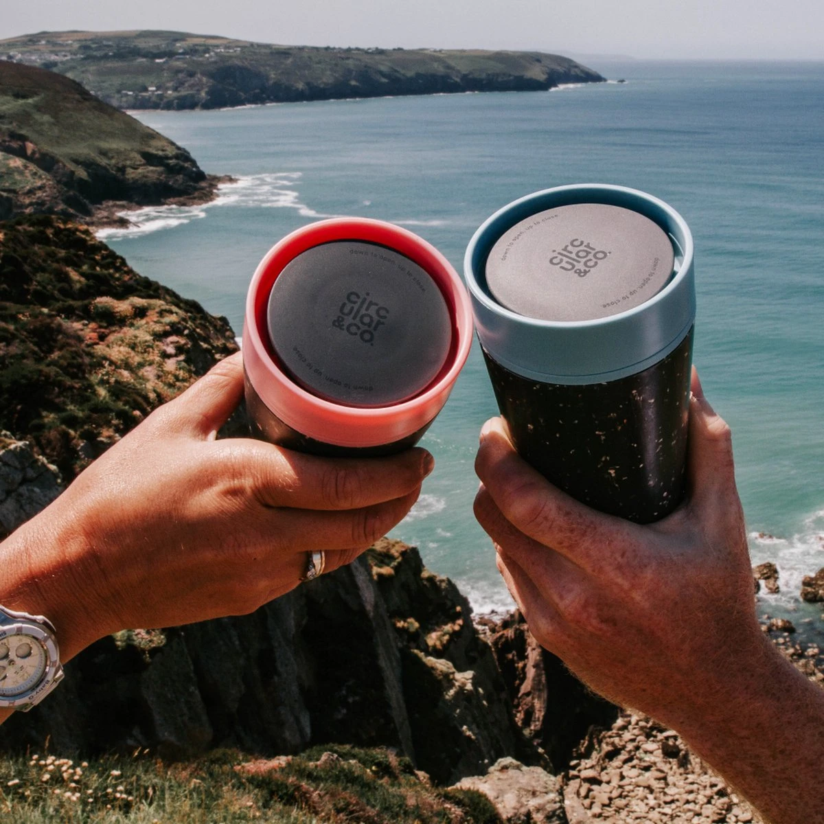 Circular&Co. Herbruikbare To Go Koffiebeker (rCUP) Zwart/roze 12oz/340ml 12 Circular&Co. Herbruikbare To Go Koffiebeker (rCUP) Zwart/roze 12oz/340ml - Afbeelding 12