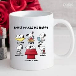 What Makes Snoopy Mok - Peanuts - Grappige Cadeautjes - Valentijn Cadeautje Voor Hem - Valentijn Cadeautje Voor Haar - Moederdag Cadeau - Valentijdag Cadeau - Cadeau Voor Vrouw - Mokken En Bekers - Cadeau Voor Moeder - Mama Cadeau - Koffiemok -Bestek Winkel 1200x1200 321