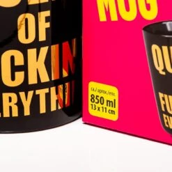 Out Of The Blue Queen Of Fucking Everything XL Mok -Bestek Winkel 1200x1200 402