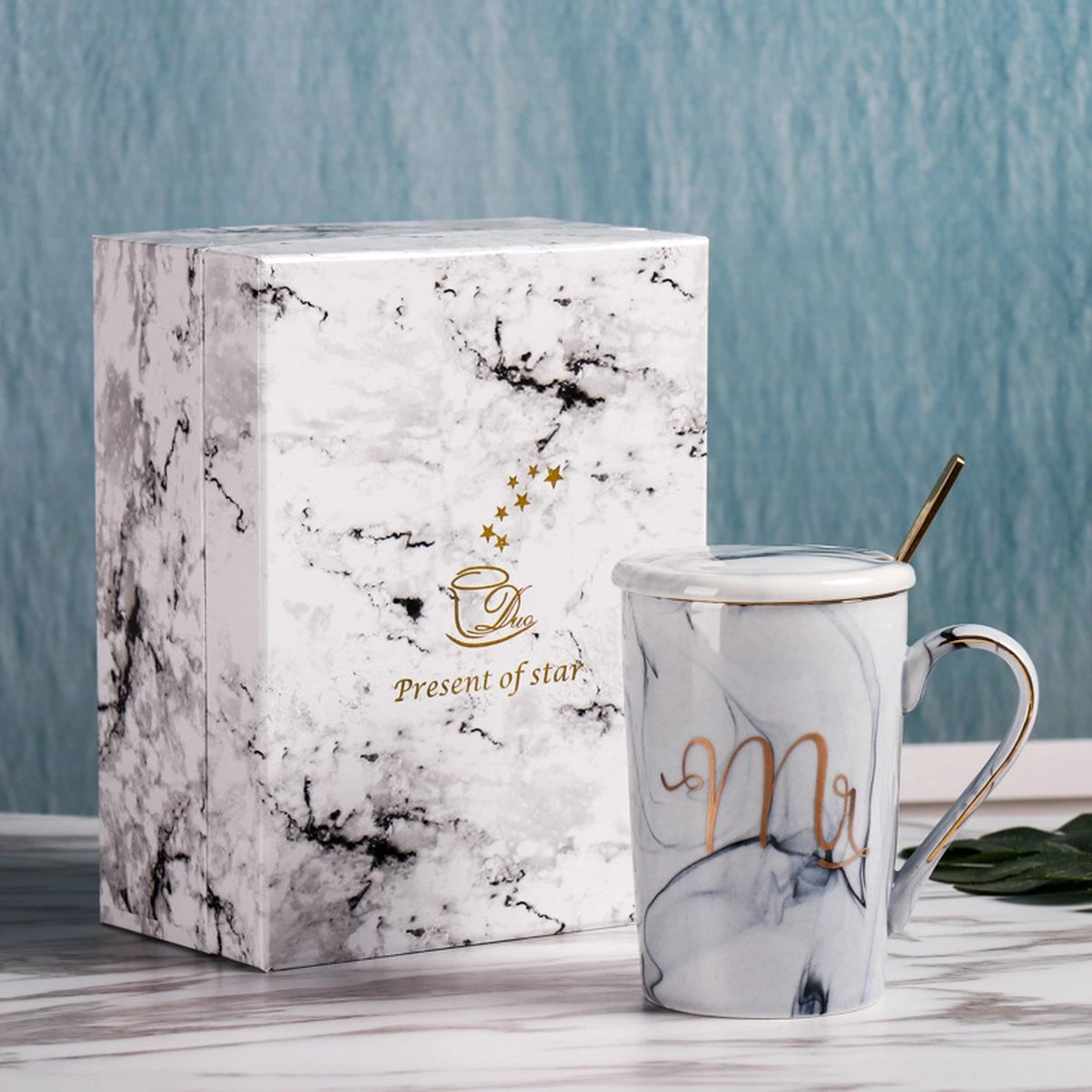 Merkloos Set Van 2 Mokken - Mok Set - Couple Mok - Koffiemok - Koffiebeker - Beker - Mokken En Bekers - Beker Met Lepel En Deksel - 400 Ml - Keramiek - Mr./Mrs. - Blauw/roze 4 Merkloos Set Van 2 Mokken - Mok Set - Couple Mok - Koffiemok - Koffiebeker - Beker - Mokken En Bekers - Beker Met Lepel En Deksel - 400 Ml - Keramiek - Mr./Mrs. - Blauw/roze - Afbeelding 4