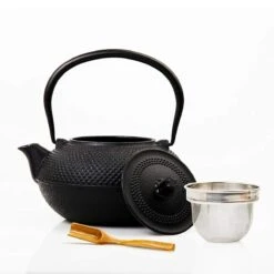 Lumaland - Thee Set - Theeservies - 1x Gietijzeren Theepot (1,4L), 1x Bamboe Doseerlepel, 1x Edelstalen Zeef -Bestek Winkel 1200x1200 808