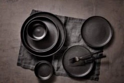 Maastricht Porselein Serviesset Universe Porselein 6-persoons 24-delig Zwart 24 Maastricht Porselein Serviesset Universe Porselein 6-persoons 24-delig Zwart -Bestek Winkel 1200x800 75