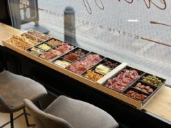 Sjoelbak - Borrelsjoelbak - Hapjesplank - Borrelplank - Mini Sjoelbak 120 Cm Met Zwarte Bakjes - Kleine Sjoelbakken -Bestek Winkel 1200x899 12