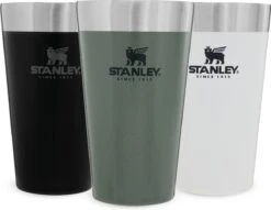 Stanley The Stacking Beer Pint 0,47l - Beker - Hammertone Green -Bestek Winkel 1200x930