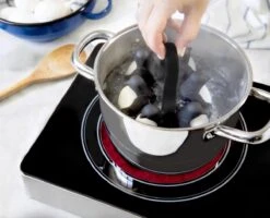 Peleg Design Egguins Eierhouder -Bestek Winkel 1200x973 3