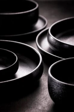 Maastricht Porselein Serviesset Universe Porselein 6-persoons 24-delig Zwart 22 Maastricht Porselein Serviesset Universe Porselein 6-persoons 24-delig Zwart -Bestek Winkel 800x1200 32