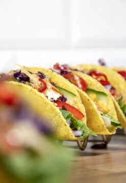 Krumble Taco Houder - Taco En Tortilla Houder Voor 4 Stuks - Serveerschalen - Koken & Tafelen - Kookgerei - Snack- & Tappasschalen - Metaal - Zilver 10 Krumble Taco Houder - Taco En Tortilla Houder Voor 4 Stuks - Serveerschalen - Koken & Tafelen - Kookgerei - Snack- & Tappasschalen - Metaal - Zilver -Bestek Winkel 829x1200