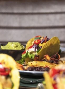 Krumble Taco Houder - Taco En Tortilla Houder Voor 4 Stuks - Serveerschalen - Koken & Tafelen - Kookgerei - Snack- & Tappasschalen - Metaal - Zilver 9 Krumble Taco Houder - Taco En Tortilla Houder Voor 4 Stuks - Serveerschalen - Koken & Tafelen - Kookgerei - Snack- & Tappasschalen - Metaal - Zilver -Bestek Winkel 876x1200