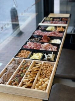 Sjoelbak - Borrelsjoelbak - Hapjesplank - Borrelplank - Mini Sjoelbak 120 Cm Met Zwarte Bakjes - Kleine Sjoelbakken -Bestek Winkel 899x1200 14